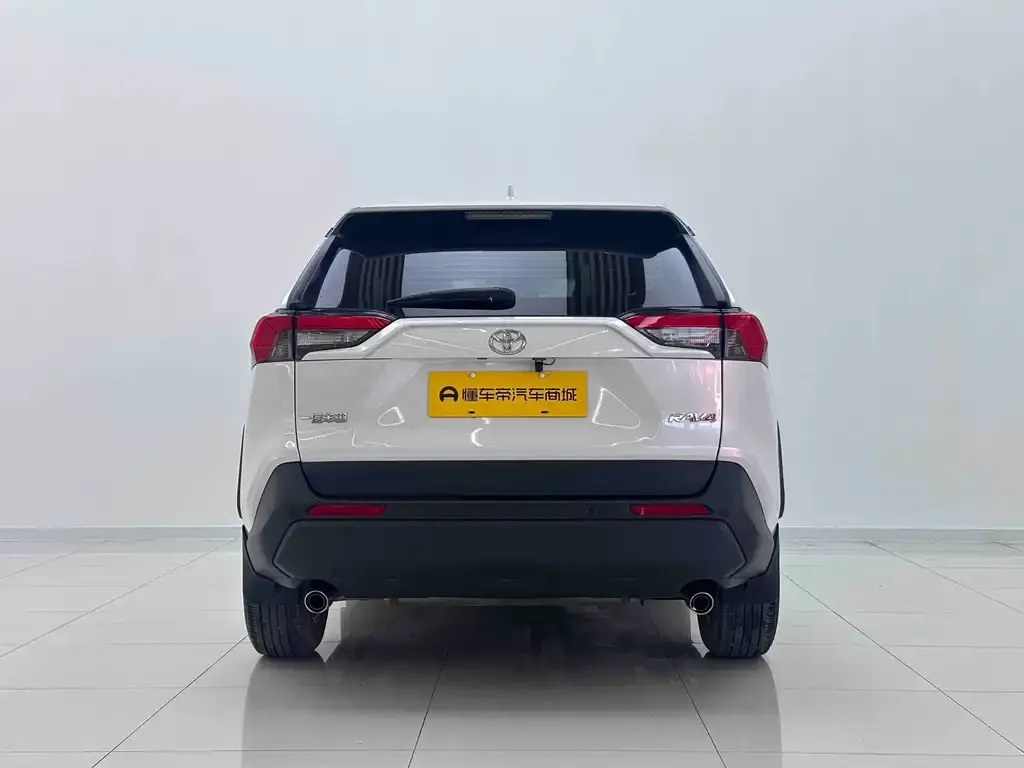 Toyota RAV4 2023 из CN, фото 7