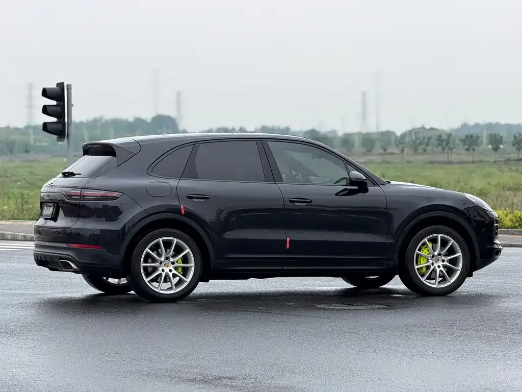 Porsche Cayenne Hybrid — фото 8