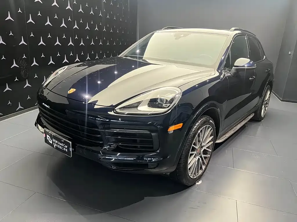 Porsche Cayenne — фото 1