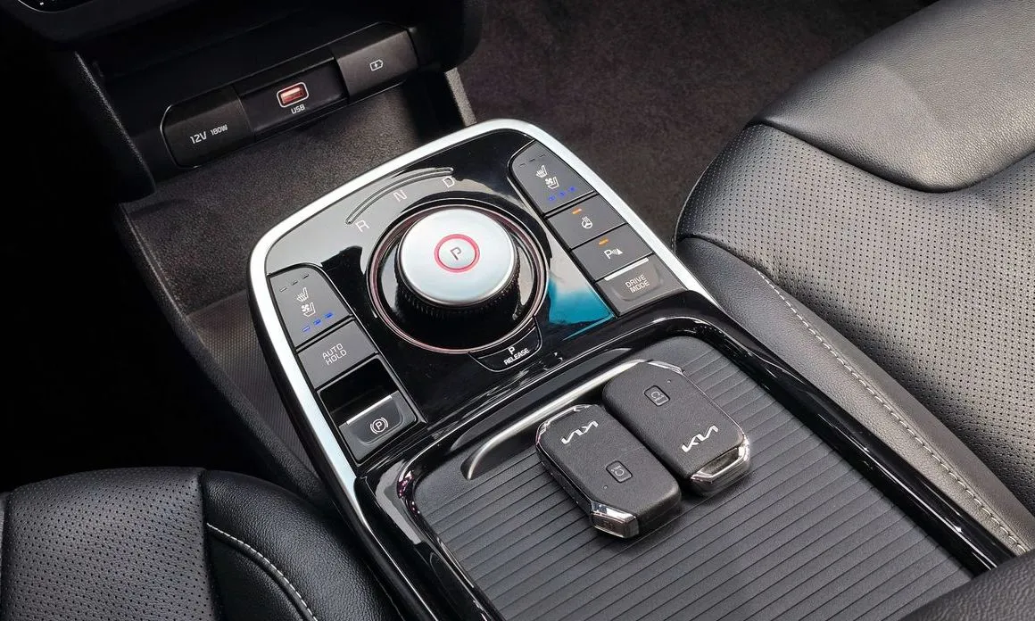 Kia Niro — фото 10