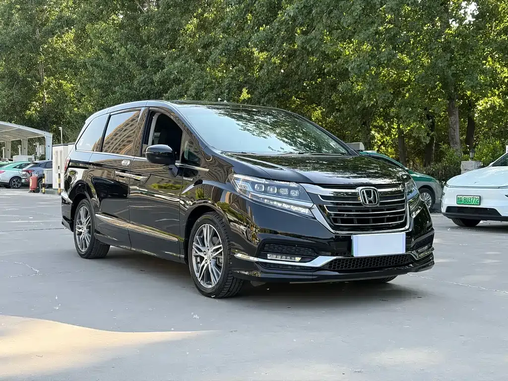 Honda Elysion — фото 10