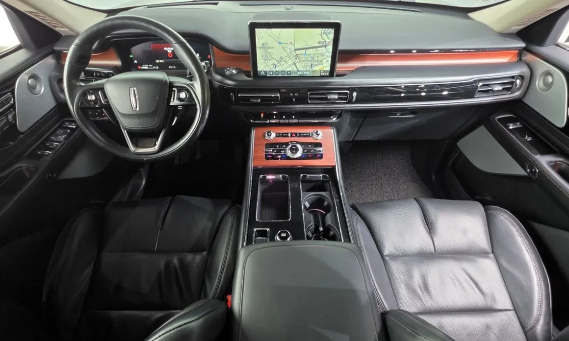 Lincoln Aviator 2021 из KR, фото 2