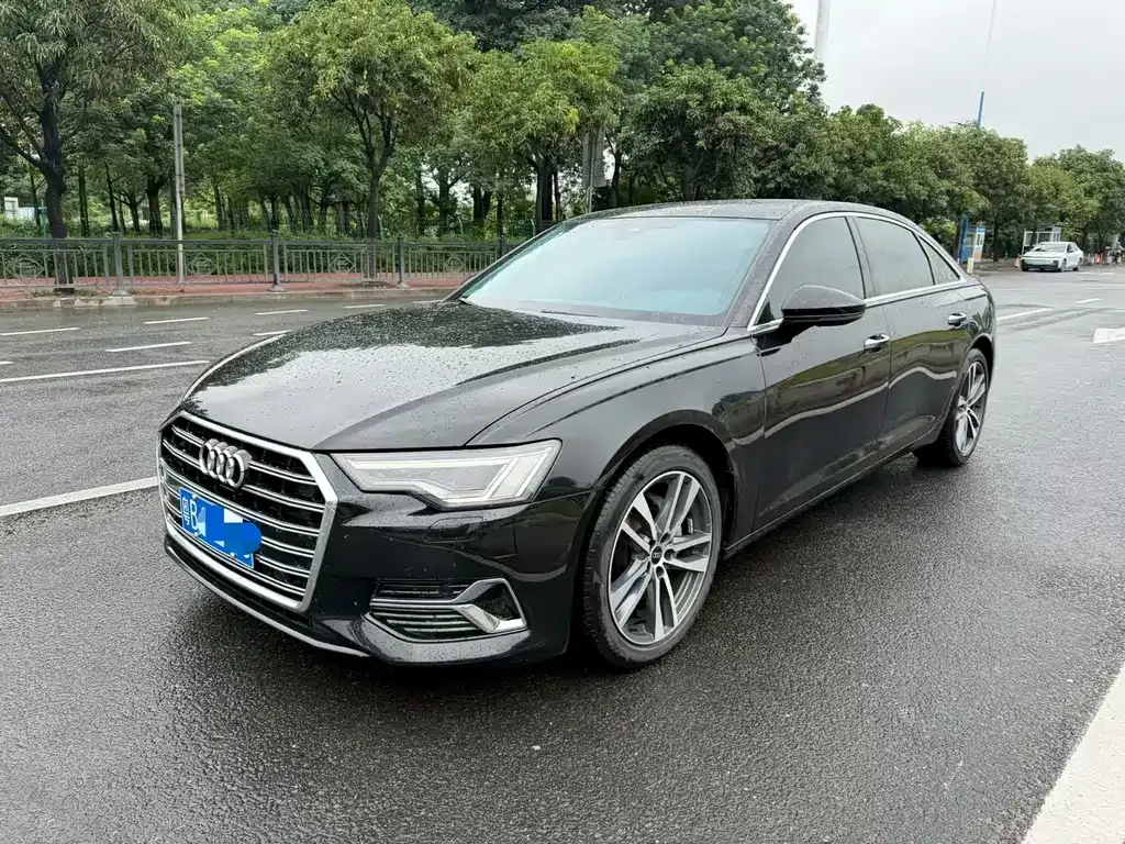 Audi A6L — фото 1