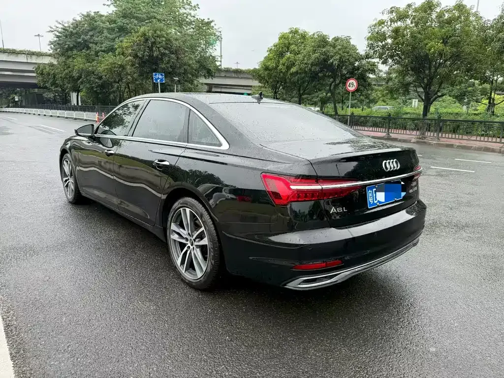 Audi A6L — фото 5