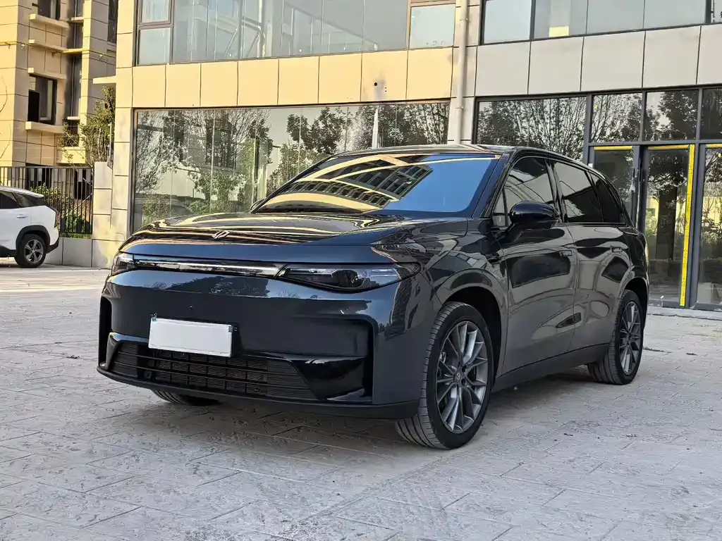 Leapmotor C10