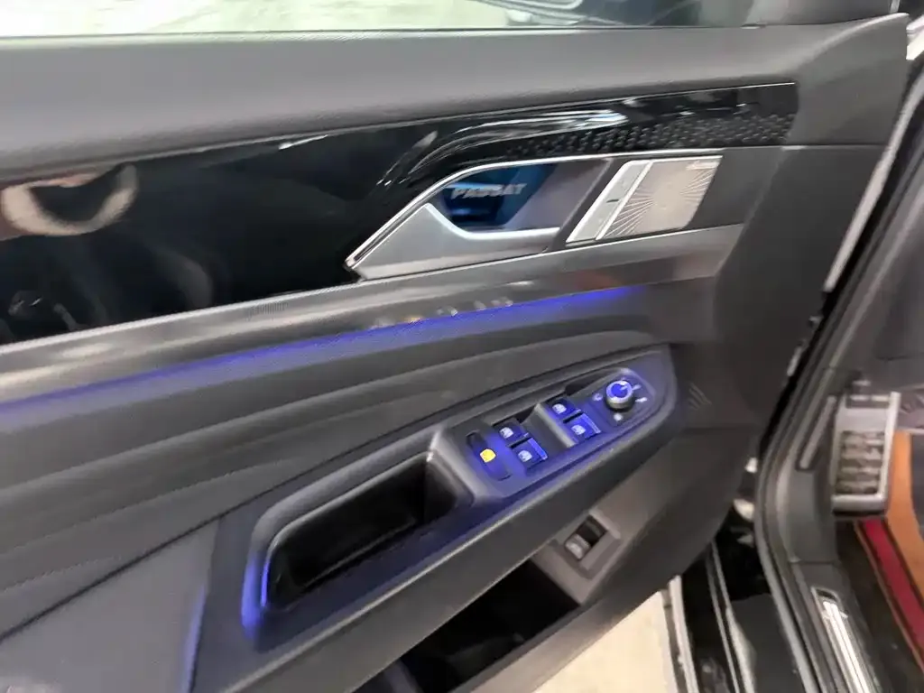 Volkswagen Passat — фото 3