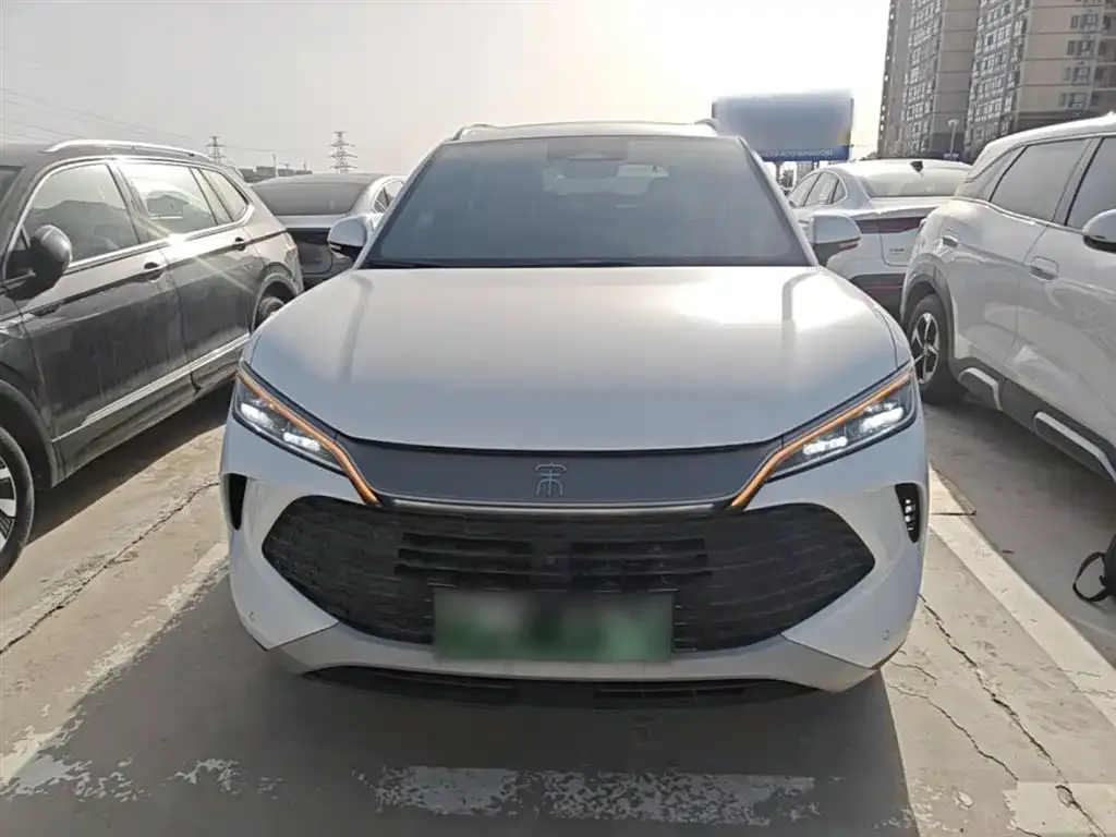 BYD L DM-i — фото 7