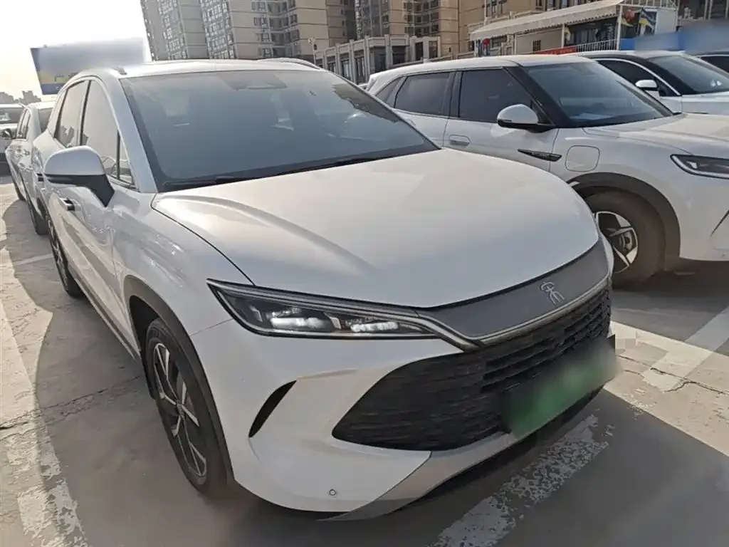 BYD L DM-i — фото 4
