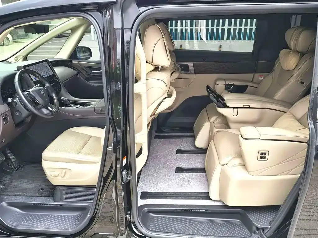 Toyota Vellfire — фото 5