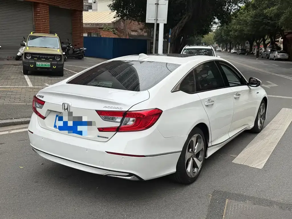 Honda Accord — фото 6