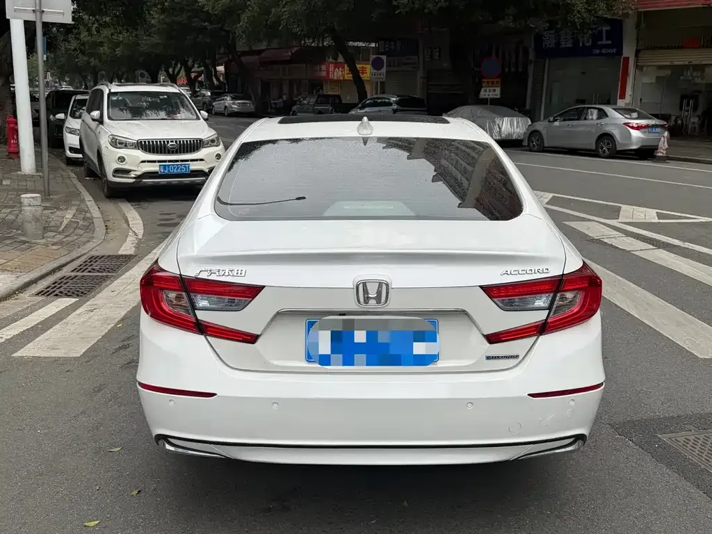 Honda Accord — фото 5