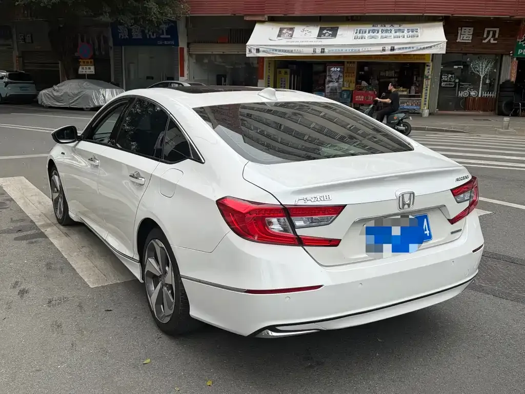 Honda Accord — фото 3