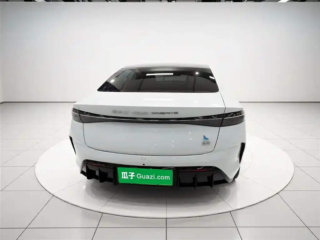 BYD Seal — фото 7