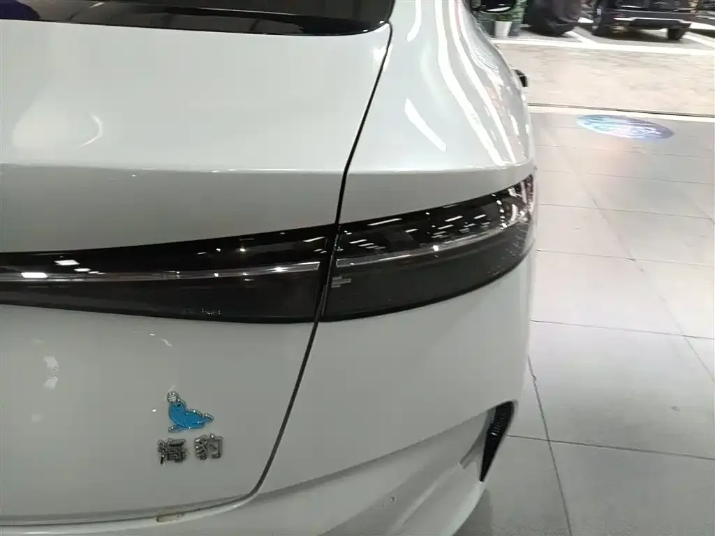 BYD Seal — фото 2