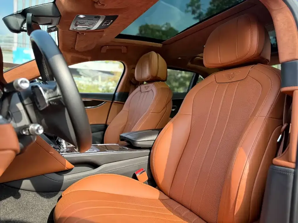 Bentley Flying Spur — фото 7