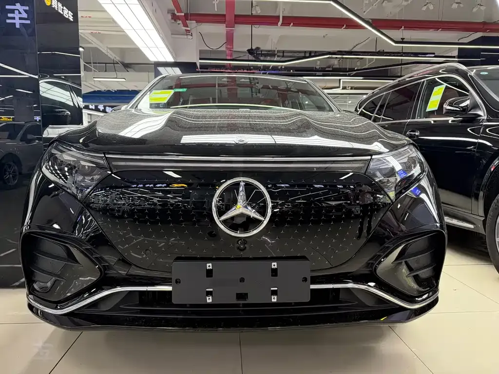 Mercedes-Benz EQS SUV