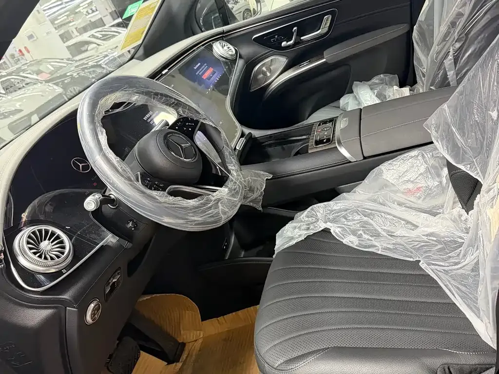 Mercedes-Benz EQS SUV 2026 из CN, фото 9