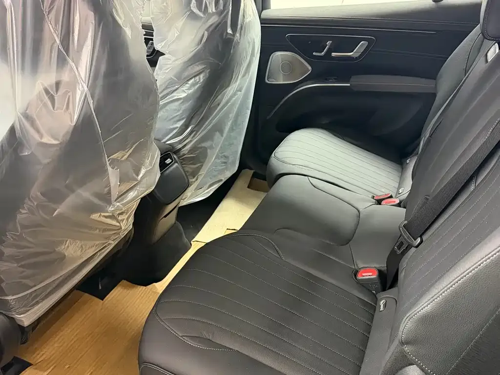 Mercedes-Benz EQS SUV 2026 из CN, фото 2