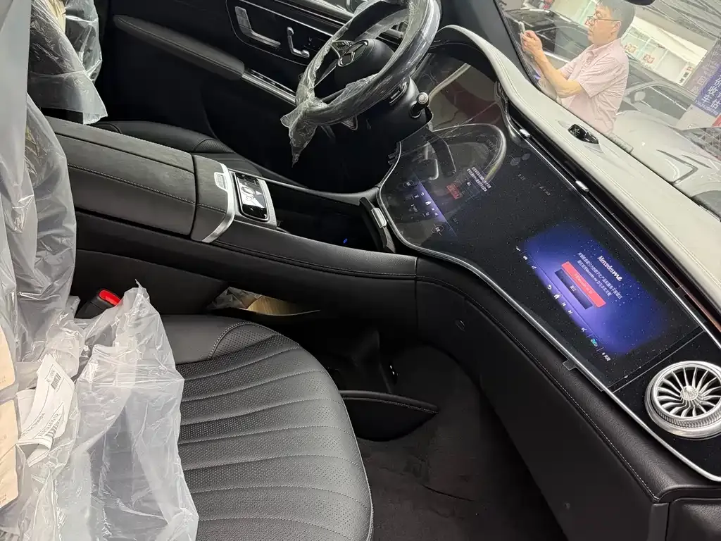 Mercedes-Benz EQS SUV 2026 из CN, фото 3