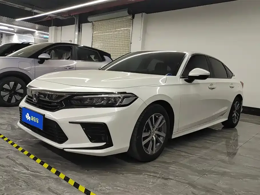 Honda Civic — фото 1