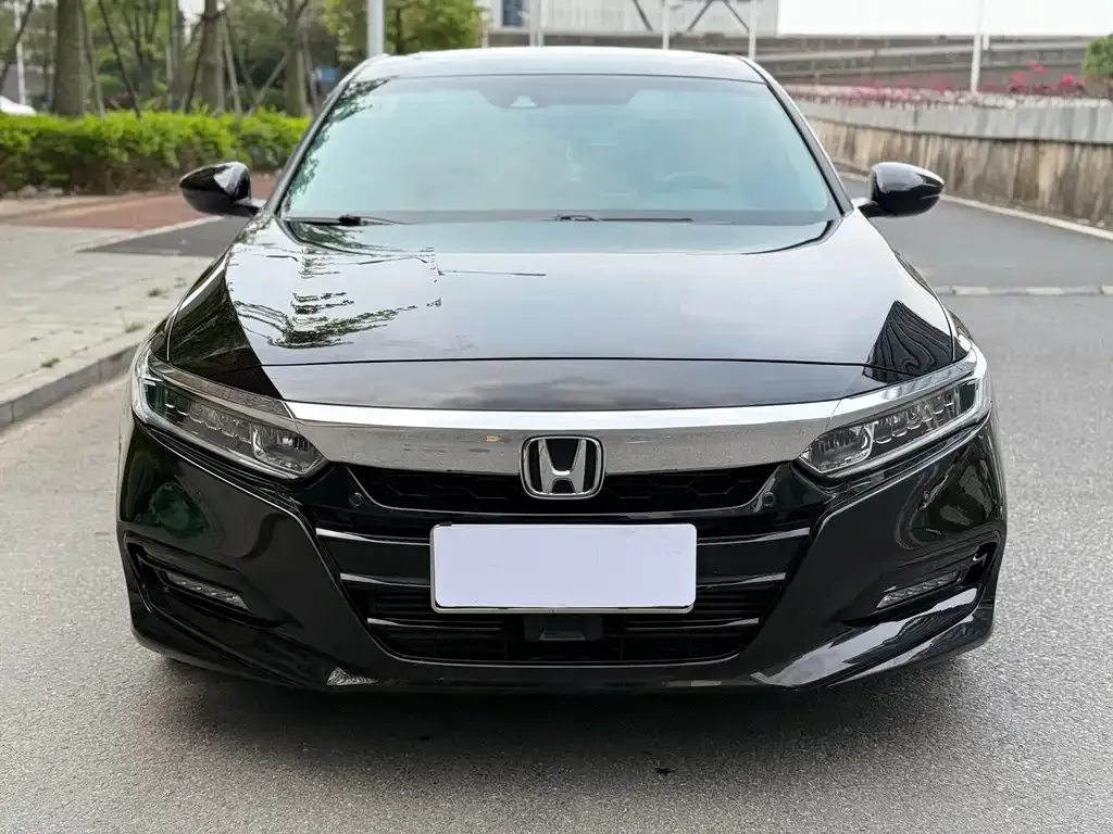 Honda Accord — фото 4