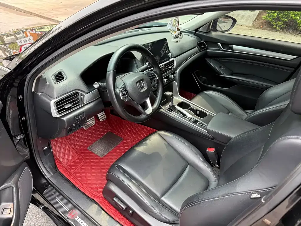 Honda Accord — фото 10