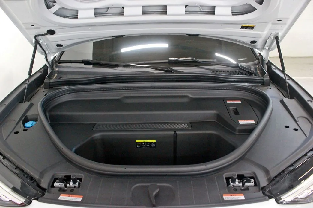 Audi Q6 e-tron 2025 из KR, фото 8
