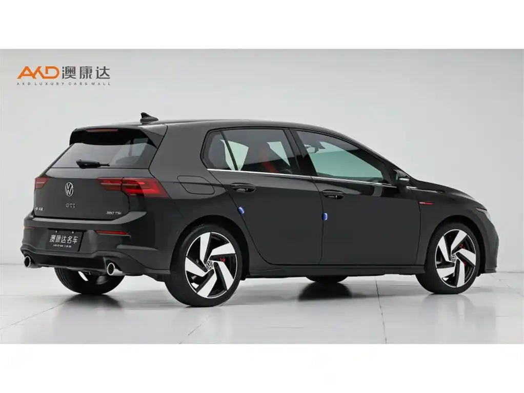 Volkswagen Golf GTI — фото 10