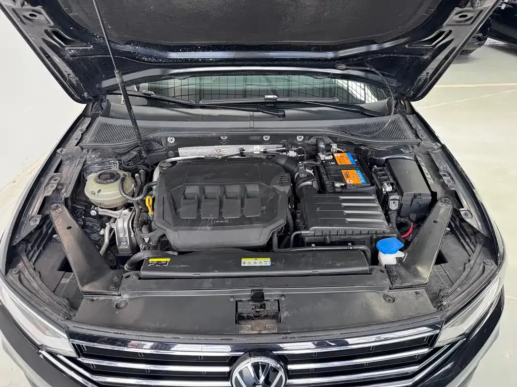 Volkswagen Magotan 2022 из CN, фото 9