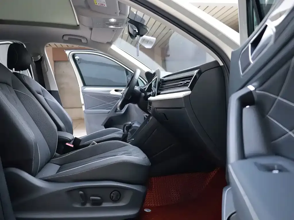 Volkswagen Tiguan L 2022 из CN, фото 4