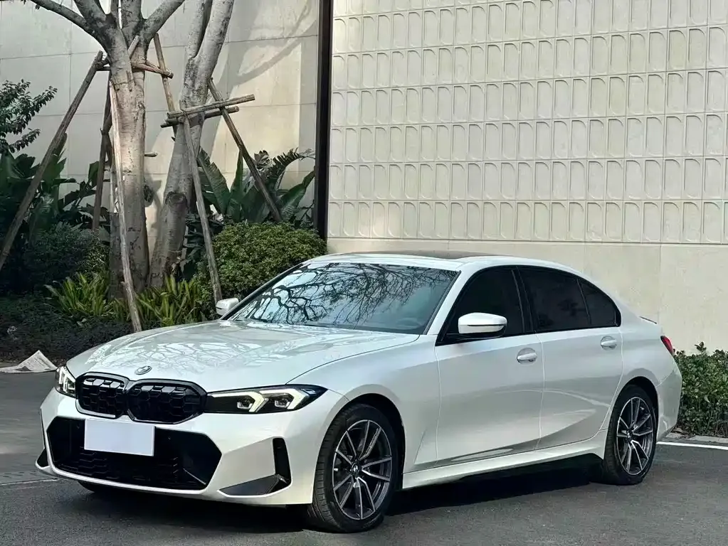 BMW 3 Series — фото 1