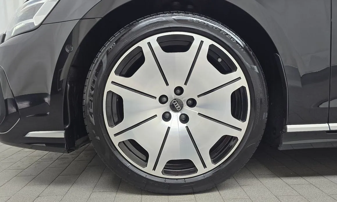 Audi A8 2023 из KR, фото 2