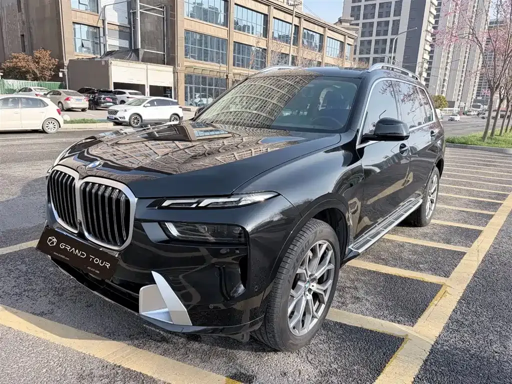 BMW X7 — фото 1