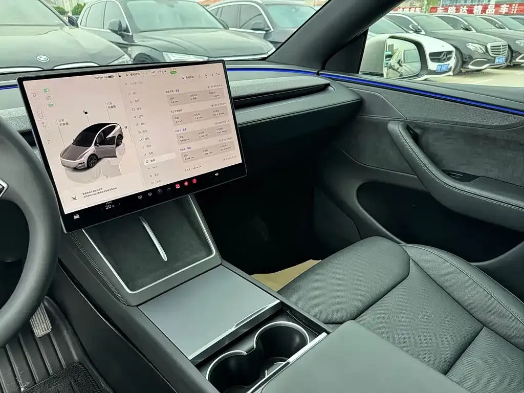 Tesla Model Y L 2025 из CN, фото 8