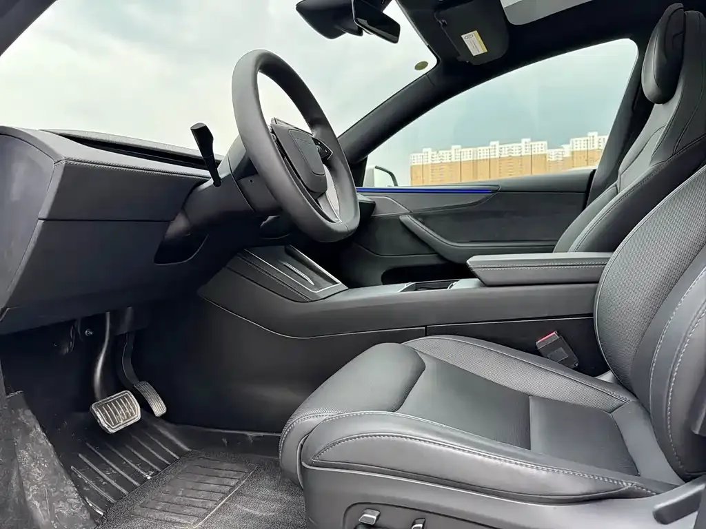 Tesla Model Y L 2025 из CN, фото 9