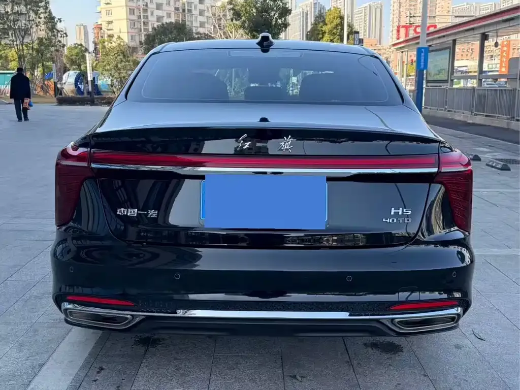 Hongqi H5 — фото 9