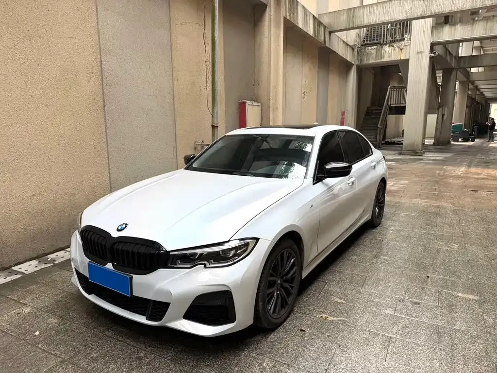 BMW 3 Series — фото 1