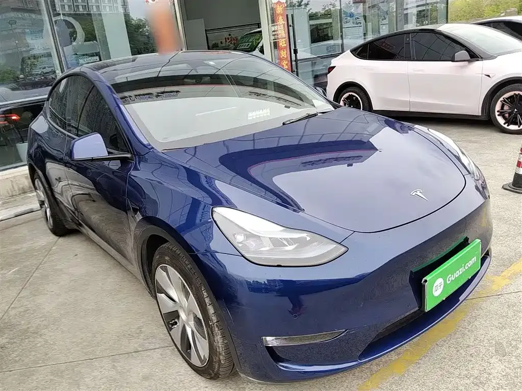 Tesla Model Y — фото 8