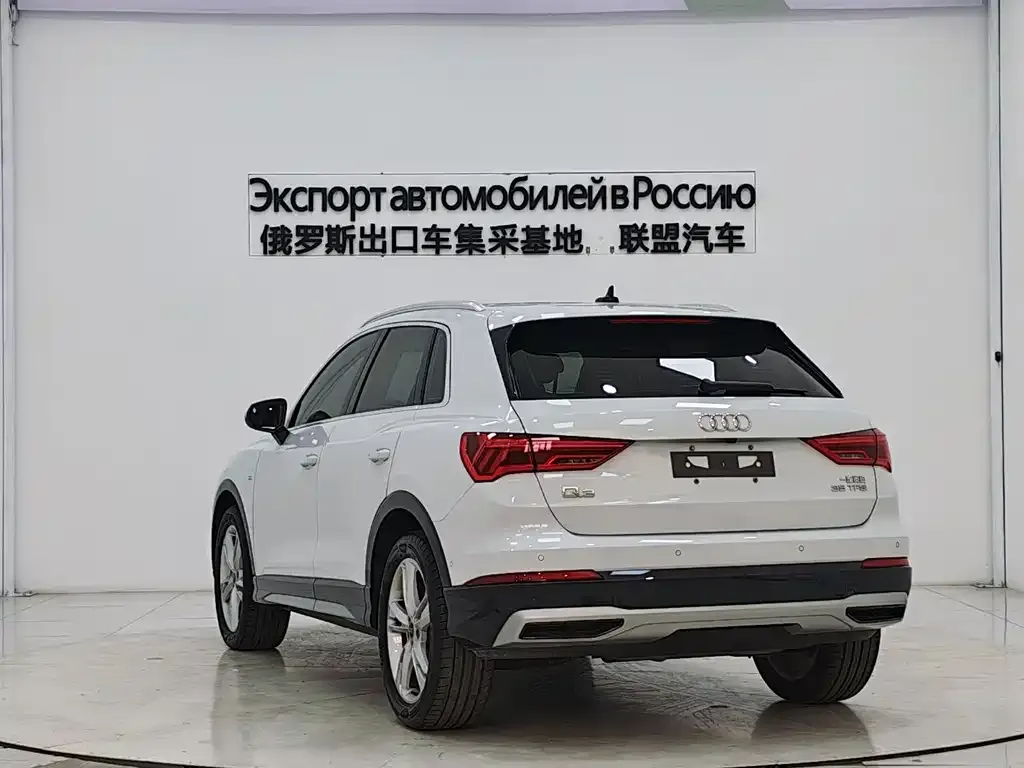 Audi Q3 — фото 4