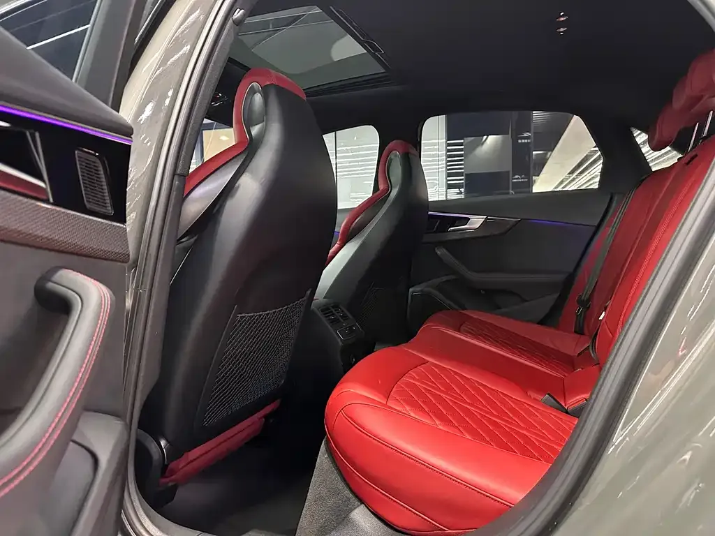 Audi S4 2023 из CN, фото 3