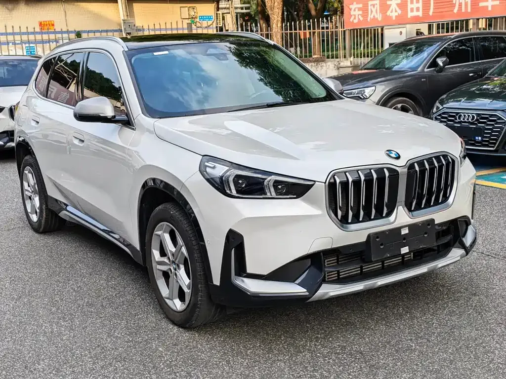 BMW X1 — фото 9