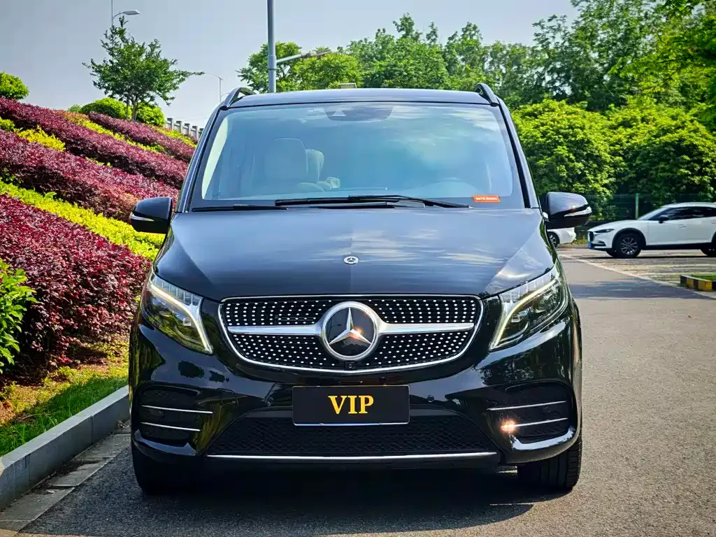 Mercedes-Benz V-Class — фото 9