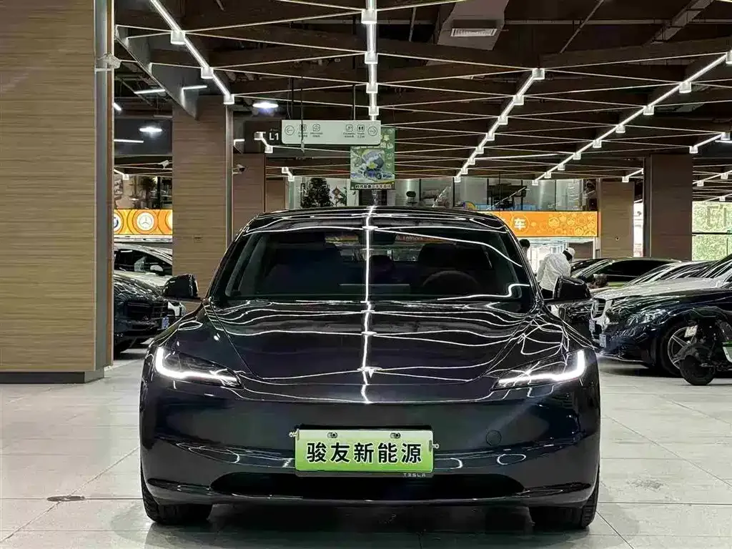 Tesla Model 3 — фото 5