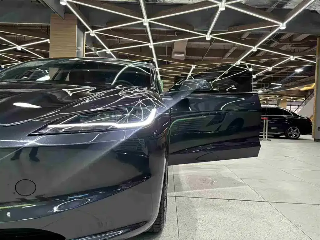 Tesla Model 3 — фото 6