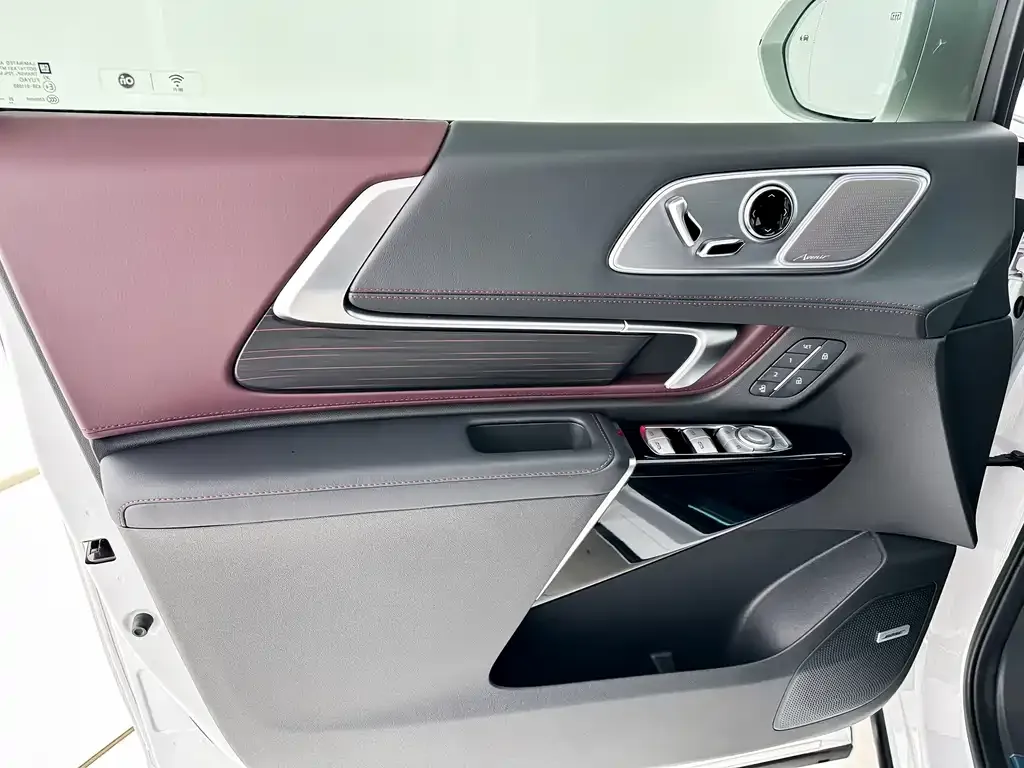 Buick Century 2023 из CN, фото 3