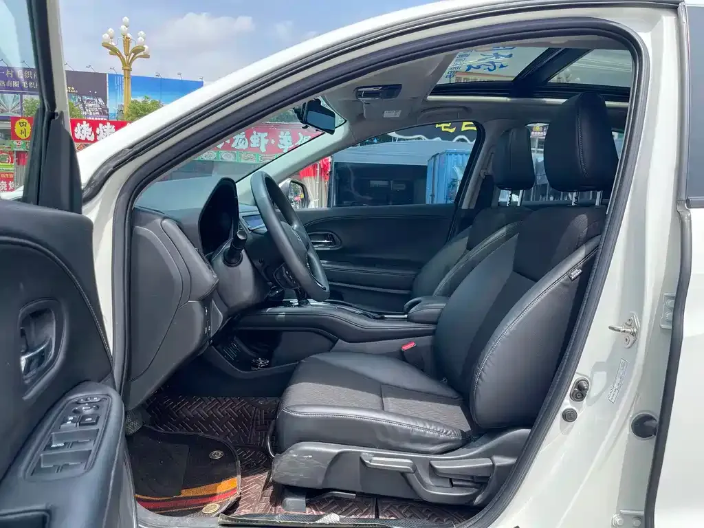 Honda Vezel 2022 из CN, фото 4