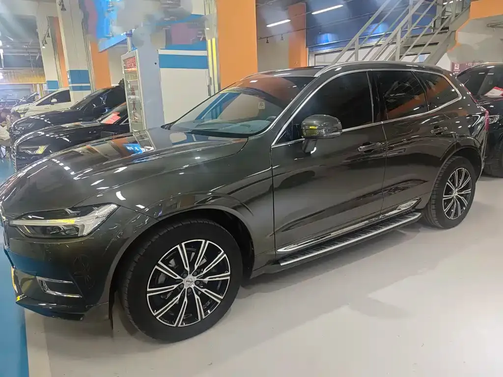 Volvo XC60 2021 из CN, фото 3