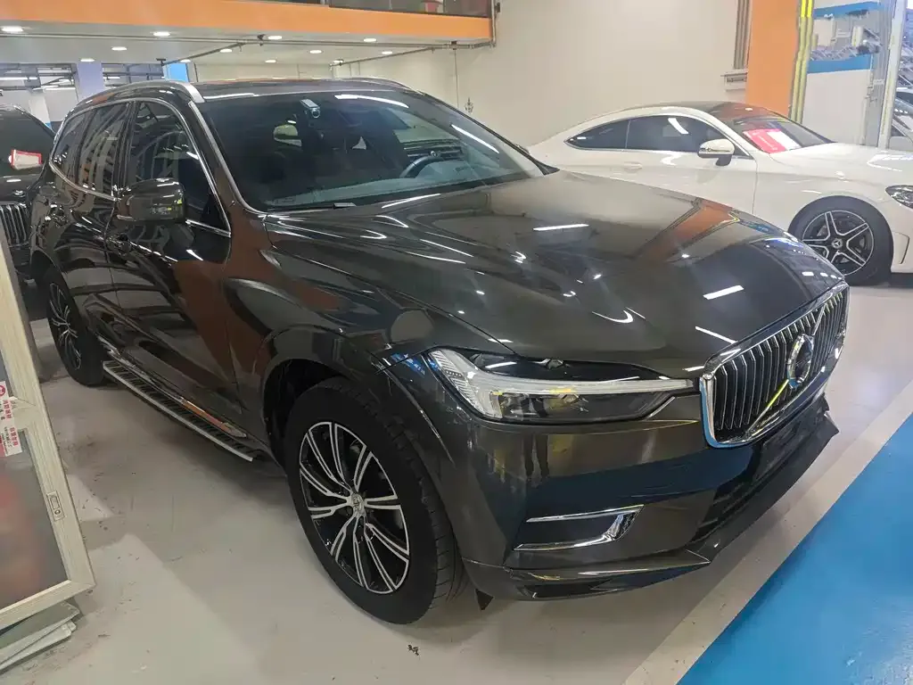 Volvo XC60 2021 из CN, фото 4