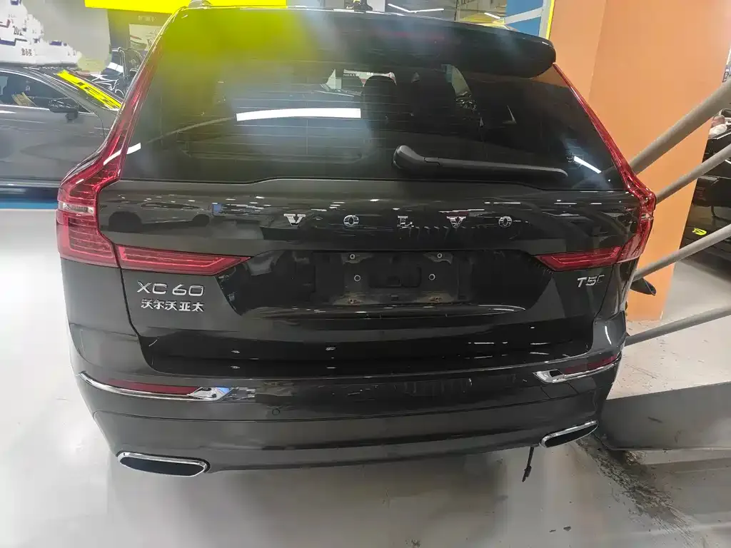 Volvo XC60 2021 из CN, фото 7