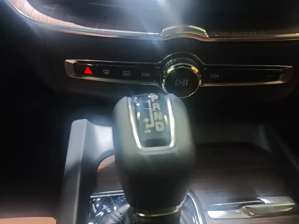 Volvo XC60 2021 из CN, фото 2